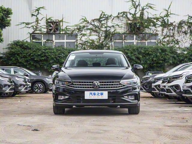 Volkswagen Magotan 280TSI — миниатюра 2