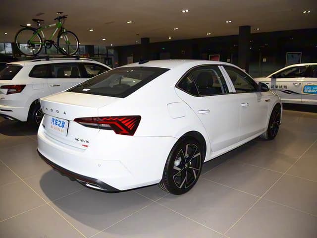 Skoda Octavia TSI280 — миниатюра 7