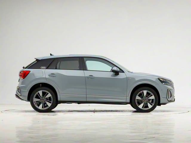 Audi Q2L 35TFSI — миниатюра 2