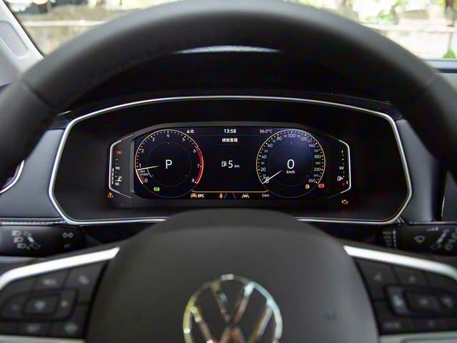 Volkswagen Tharu XR — миниатюра 10