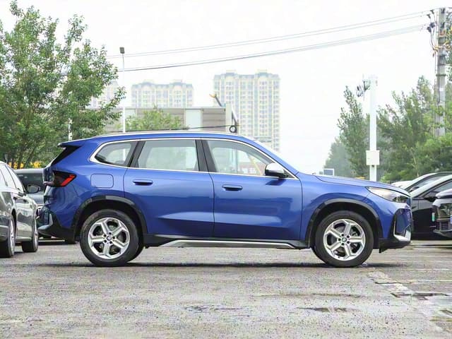 BMW X1 sDrive 20LI — миниатюра 6